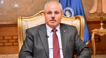 جامعة قناة السويس تصادق على نتائج البرامج المتميزة بكلية التجارة وتحتفل بالدفعة الثانية من الخريجين