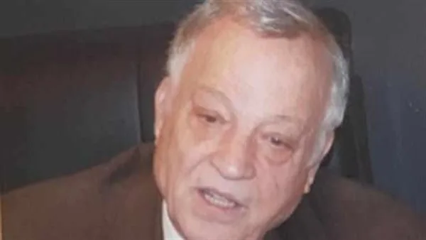 خالد جلال معبرًا عن حزنه لرحيل الكاتب الكبير محمد عبد المنعم: الصحافة المصرية فقدت أحد أعلامها خالد جلال معبرًا عن حزنه لرحيل الكاتب الكبير محمد عبد المنعم: الصحافة المصرية فقدت أحد أعلامها
