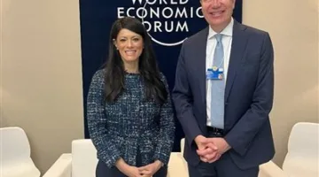 وزيرة التخطيط تناقش مع رئيس المنتدى الاقتصادي العالمي تأثير المستجدات العالمية والإقليمية على الاقتصاد الوطني