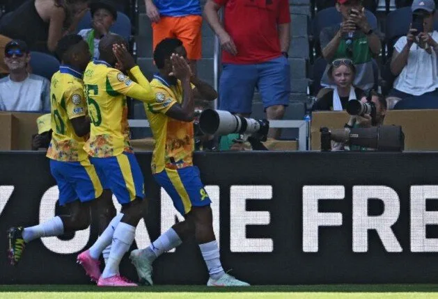 توقيت مباراة صن داونز وفلومينينسي في كأس العالم للأندية والقنوات التي تبثها توقيت مباراة صن داونز وفلومينينسي في كأس العالم للأندية والقنوات التي تبثها