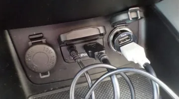 6 استخدامات مفيدة لمنفذ USB في سيارتك
