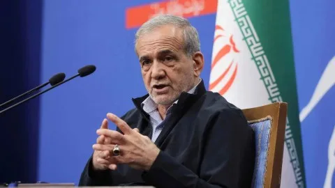 بزكشيان لأمير قطر: الهجوم على “العديد” الأميركية لا يدل على أي صراع بين إيران وقطر.. عراقجي: لن نسمح بحدوث فتنة بين الدول بزكشيان لأمير قطر: الهجوم على “العديد” الأميركية لا يدل على أي صراع بين إيران وقطر.. عراقجي: لن نسمح بحدوث فتنة بين الدول