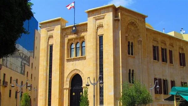 شجار محتدم بين نائبين في لجنة المالية والموازنة شجار محتدم بين نائبين في لجنة المالية والموازنة