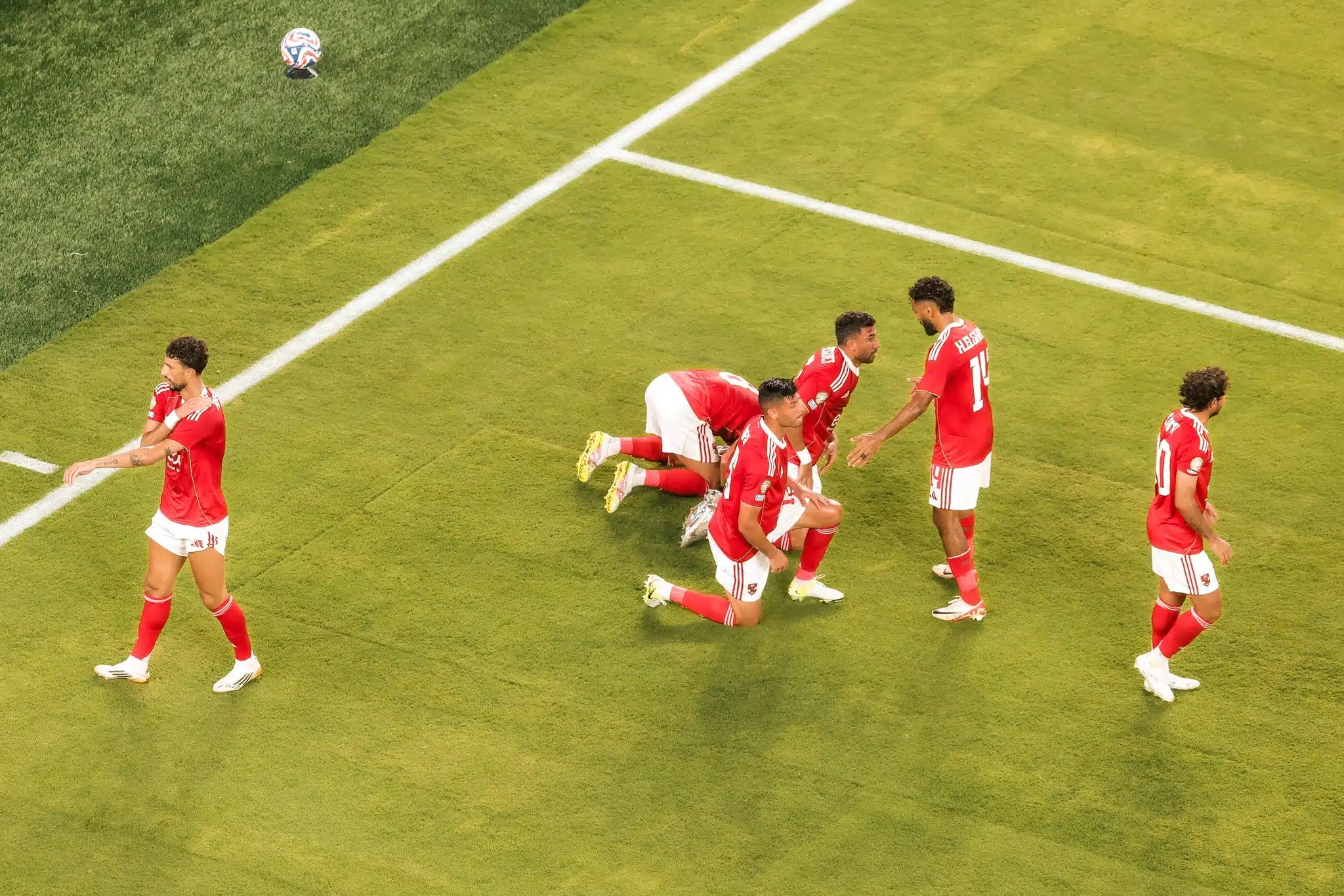فيفا يفاجئ الأهلي عقب توديع المونديال.. والمنحوس يودع الجميع ويعلن رحيله في أوضة اللبس