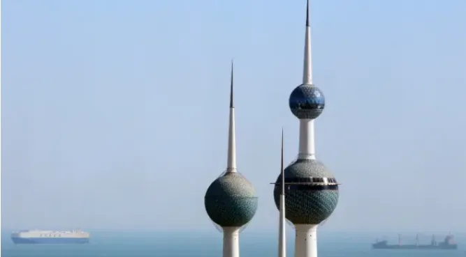 الكويت تتواصل مع بنوك لطرح سندات بقيمة 6 مليارات دولار الكويت تتواصل مع بنوك لطرح سندات بقيمة 6 مليارات دولار