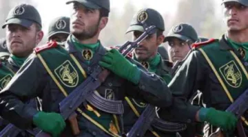 الحرس الثوري الإيراني يعلن اعتقال أوروبي بتهمة التجسس على مواقع عسكرية.