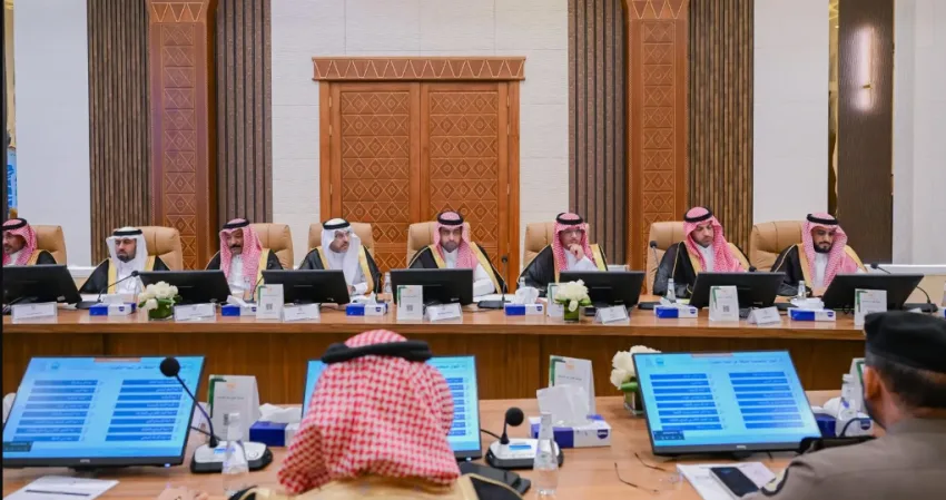 الأمير حسام بن سعود يتولى رئاسة الاجتماع الثاني للجنة العليا لصيف الباحة 2025 الأمير حسام بن سعود يتولى رئاسة الاجتماع الثاني للجنة العليا لصيف الباحة 2025