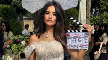 تفاصيل مسلسل “ورد وشوكولاتة” بطولة محمد فراج وزينة من إنتاج يانجو بلاي.