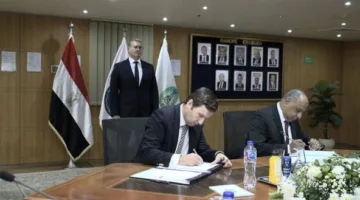 وزير البترول يشهد توقيع عقد جديد مع لوك أويل لاستكشاف النفط والغاز في الصحراء الشرقية