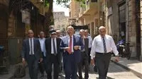 مستشار رئيس الجمهورية يزور تحديث باب الفتوح ودرب اللبانة في إطار مشروع إحياء القاهرة التاريخية