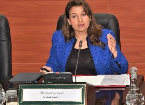 وزيرة مغربية تطالب بتخصيص ميزانية لتعزيز استخدام الطاقة المتجددة وزيرة مغربية تطالب بتخصيص ميزانية لتعزيز استخدام الطاقة المتجددة