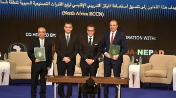 وزير الصحة ورئيس هيئة المشتريات الموحدة يدشّنان النسخة الرابعة من المؤتمر والمعرض الطبي الإفريقي.