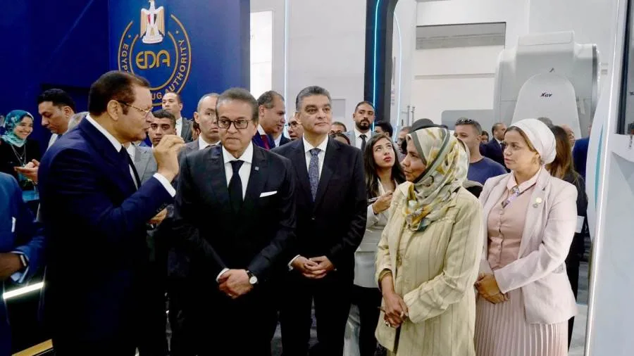 رئيس هيئة الرقابة الصحية يشارك في حفل افتتاح الدورة الرابعة لمؤتمر ومعرض إفريقيا الصحي “2025 Africa Health Excon” رئيس هيئة الرقابة الصحية يشارك في حفل افتتاح الدورة الرابعة لمؤتمر ومعرض إفريقيا الصحي “2025 Africa Health Excon”