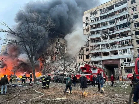حصيلة مأساوية: مقتل 19 وإصابة 300 جراء ضربات روسية في منطقة دنيبروبيتروفسك الأوكرانية حصيلة مأساوية: مقتل 19 وإصابة 300 جراء ضربات روسية في منطقة دنيبروبيتروفسك الأوكرانية