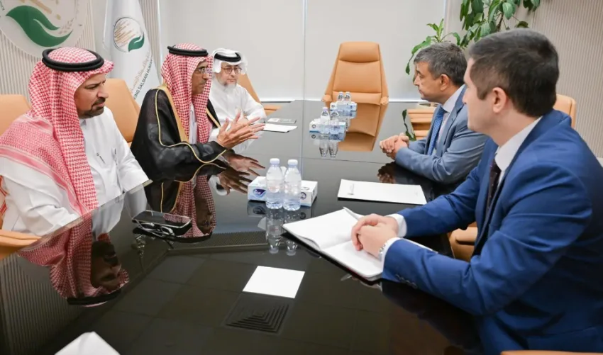 البيز يلتقي سفير أوزبكستان في المملكة البيز يلتقي سفير أوزبكستان في المملكة