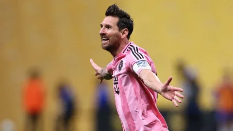 الهلال السعودي يسعى للتعاقد مع ميسي.. اجتماع منتظر في أمريكا الهلال السعودي يسعى للتعاقد مع ميسي.. اجتماع منتظر في أمريكا
