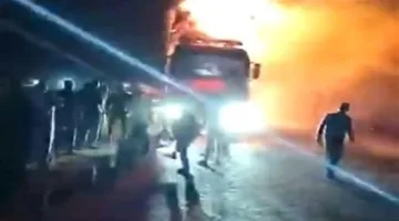 إخماد حريق في شاحنة محملة بالتبن نتيجة ماس كهربائي في طامية بالفيوم