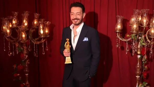 بعد حصوله على جائزة نجم العام.. أحمد زاهر يعبر عن امتنانه لفريق عمل مسلسل سيد الناس