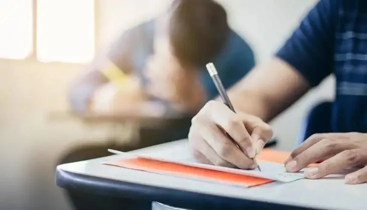 مراجعة شاملة لمادة الفيزياء للثانوية العامة 2025