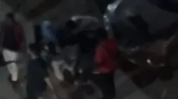 عراك شديد بين مجموعة من الشباب داخل نفق وادي النيل في المهندسين.. والأمن يتدخل للسيطرة على الوضع
