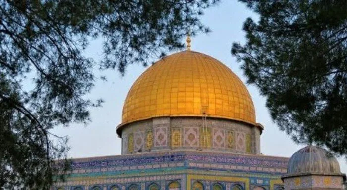 فتح المسجد الأقصى للمصلين بعد 12 يومًا من الإغلاق. فتح المسجد الأقصى للمصلين بعد 12 يومًا من الإغلاق.