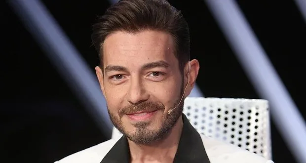 أحمد زاهر يتحدث عن حصوله على جائزة نجم العام عن “سيد الناس”
