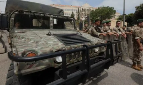 الجيش اللبناني يعلن عن اعتقال زعيم تنظيم الدولة الإسلامية في لبنان الجيش اللبناني يعلن عن اعتقال زعيم تنظيم الدولة الإسلامية في لبنان