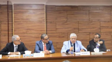 لتعزيز التعليم الحديث.. رئيس جامعة الوادي الجديد يشارك في اجتماع مجلس الجامعات الخاصة
