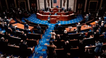 استغلال السلطة بشكل خاطئ: هل يتجهون لعزل ترامب؟