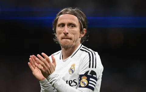 ميلان يترقب مودريتش ويفاجئ بايرن ميونيخ.