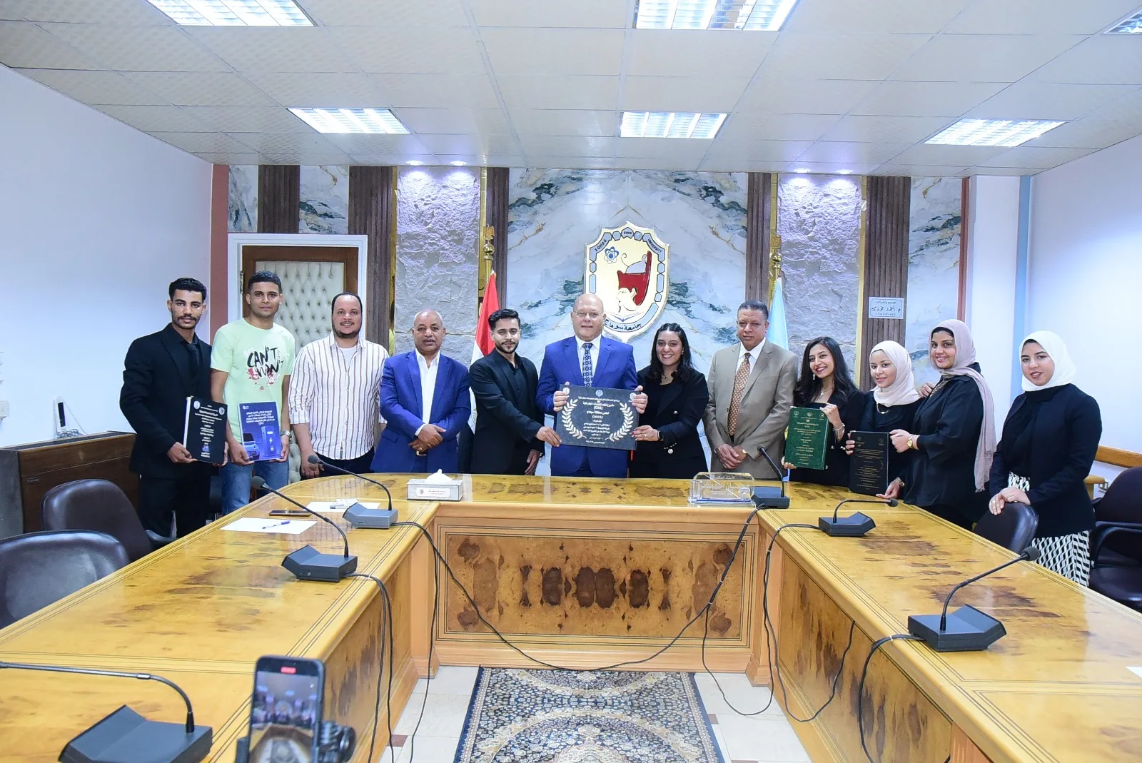 طلاب قسم المساحة بجامعة سوهاج يبتكرون “أطلساً لمحافظة سوهاج”