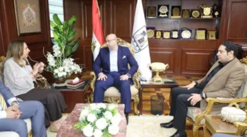 محافظ بني سويف يجتمع مع نائب وزير الاتصالات لمراجعة مشروع تحسين الأداء المؤسسي