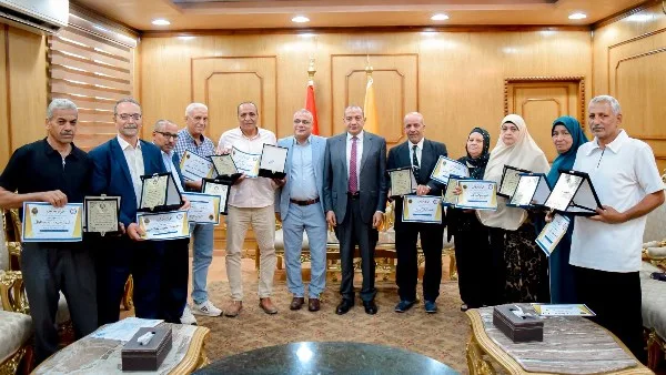مجلس جامعة بني سويف يحتفي بالإداريين الذين تقاعدوا مجلس جامعة بني سويف يحتفي بالإداريين الذين تقاعدوا
