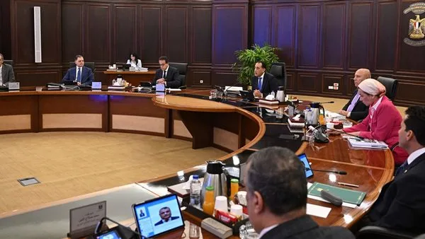 رئيس الوزراء: استئناف إمدادات الغاز للمصانع المتوقفة يوم الجمعة.. والدولة تواصل دعم القطاع الصناعي وتوطين التكنولوجيا. رئيس الوزراء: استئناف إمدادات الغاز للمصانع المتوقفة يوم الجمعة.. والدولة تواصل دعم القطاع الصناعي وتوطين التكنولوجيا.