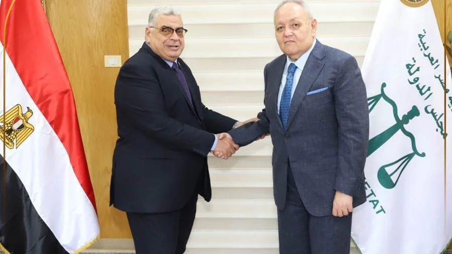 المستشار أحمد عبود يقدم التهاني للمستشار أسامة شلبي بمناسبة توليه رئاسة مجلس الدولة الجديد المستشار أحمد عبود يقدم التهاني للمستشار أسامة شلبي بمناسبة توليه رئاسة مجلس الدولة الجديد