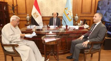 نواب الشيوخ والنواب يتباحثون مجموعة من القضايا مع محافظ كفر الشيخ