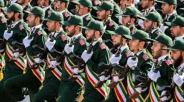 إعلام إيراني: وفاة قائد مركز قيادة الحرس الثوري متأثراً بإصابته