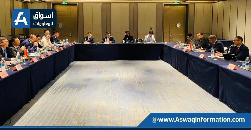 وزير الاستثمار ينظم اجتماعًا مع أبرز الشركات في مدينة “تيانجين” الصينية