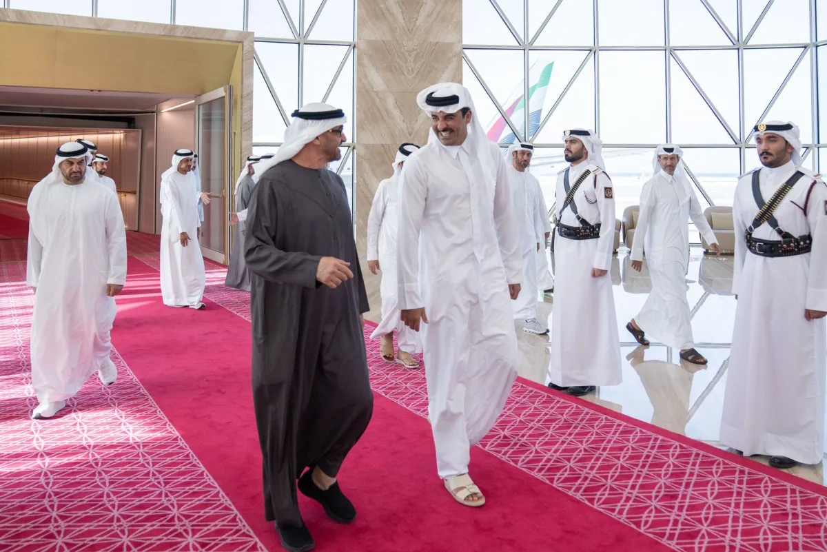 سمو الأمير: ناقشت مع رئيس الإمارات تعزيز الشراكة الممتازة بين البلدين والأوضاع المتصاعدة في المنطقة