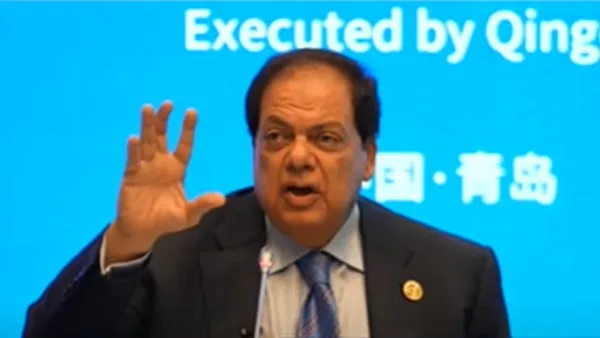 كلمة وكيل النواب محمد أبو العينين خلال افتتاح قمة الشركات العالمية في الصين.. تابعوا معنا كلمة وكيل النواب محمد أبو العينين خلال افتتاح قمة الشركات العالمية في الصين.. تابعوا معنا