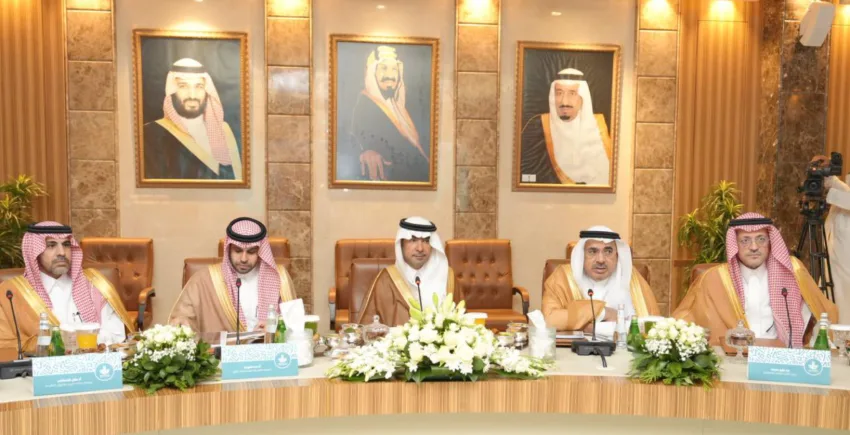 وزير البلديات يثني على تحول أمانة المنطقة الشرقية إلى مثال يحتذى في التطوير الحضري وزير البلديات يثني على تحول أمانة المنطقة الشرقية إلى مثال يحتذى في التطوير الحضري