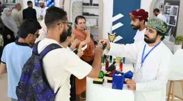 الجناح العماني في الجزائر يستقطب أعدادًا كبيرة من الزوار