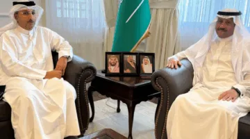 السفير السديري يجتمع مع وكيل وزارة المواصلات والاتصالات في البحرين