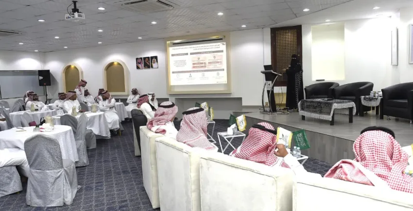 محافظ الطائف يشرف على ورشة عمل المركز الوطني لتنمية الغطاء النباتي محافظ الطائف يشرف على ورشة عمل المركز الوطني لتنمية الغطاء النباتي
