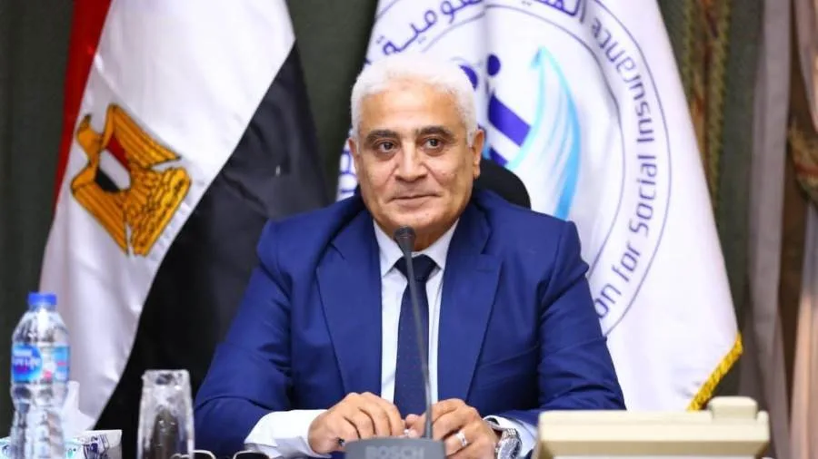 رئيس الهيئة القومية للتأمين يعرب عن تقديره للرئيس بسبب قرار رفع المعاشات بنسبة 15% رئيس الهيئة القومية للتأمين يعرب عن تقديره للرئيس بسبب قرار رفع المعاشات بنسبة 15%