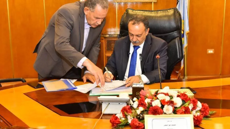 محافظ أسيوط يوافق على نتائج امتحانات الفصل الثاني من الشهادة الإعدادية