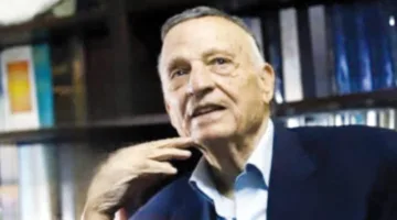«روزا»… وأنا! 

يمكننا إعادة صياغتها كالتالي: «روزا»… وأنا أيضًا!