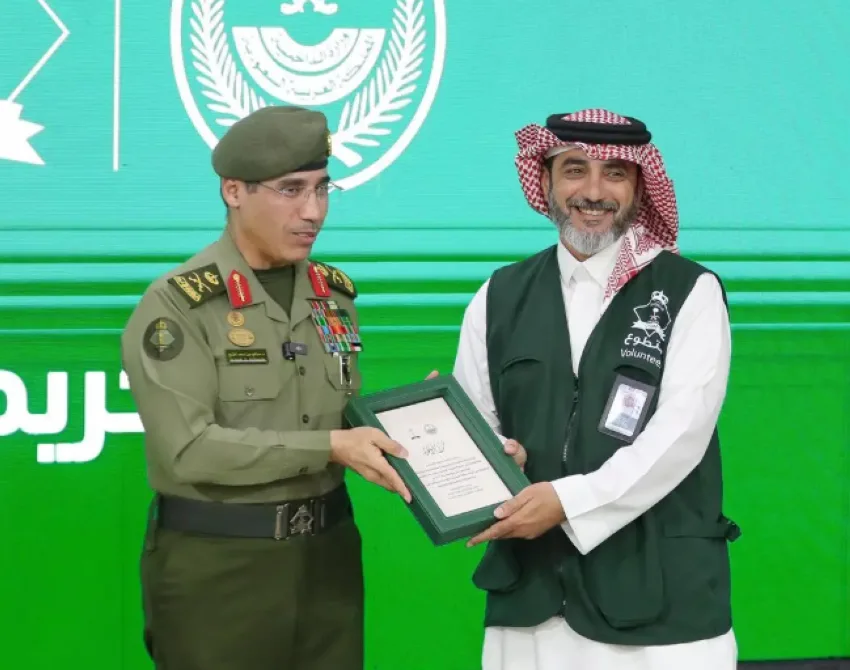 المدير المؤقت للجوازات يعبر عن شكر وامتنان وزير الداخلية للعاملين في موسم حج 1446هـ المدير المؤقت للجوازات يعبر عن شكر وامتنان وزير الداخلية للعاملين في موسم حج 1446هـ