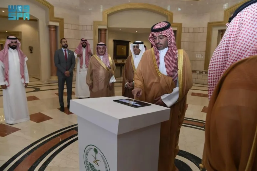 محافظ جدة يُطلق مشروع “عيونك أمانة” محافظ جدة يُطلق مشروع “عيونك أمانة”
