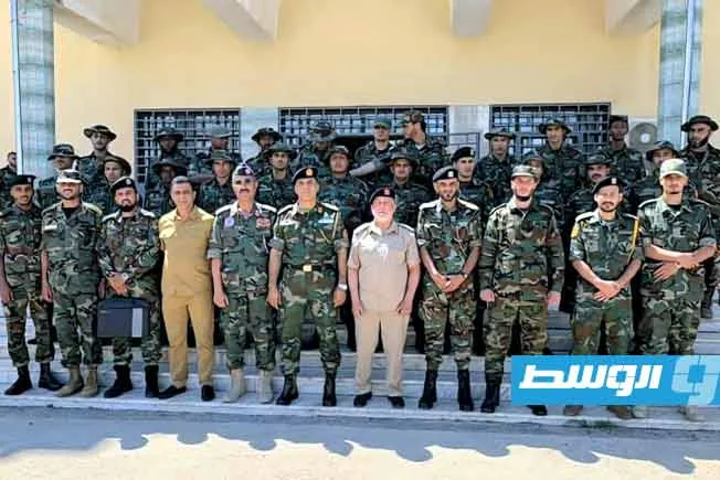 مجموعة جديدة من قوات «الصاعقة والمظلات» تغادر مصراتة للتدريب في إيطاليا مجموعة جديدة من قوات «الصاعقة والمظلات» تغادر مصراتة للتدريب في إيطاليا